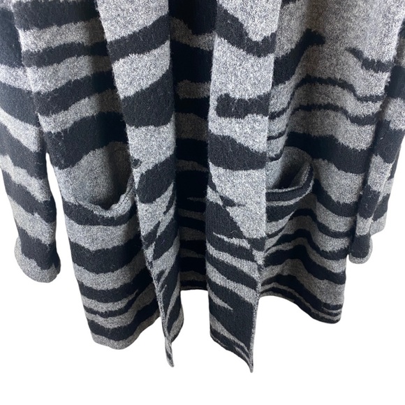 Anthropologie Moth Basel Zebra Print Longline Cardigan Sweater Size Medium - Picture 9 of 12